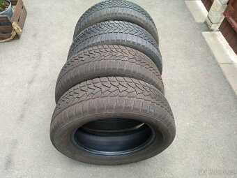 Prodám zimní gumy Dunlop + Uniroyal 205/60 R16 DOT 1624 - 17