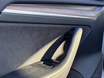 Tesla Model 3 2021 - 17