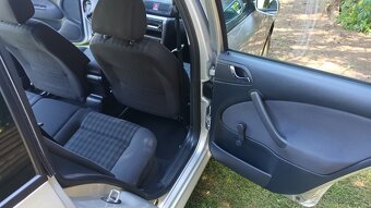 Škoda octavia combi 1,1.6Mpi,75kw,r.v.2006 - 17