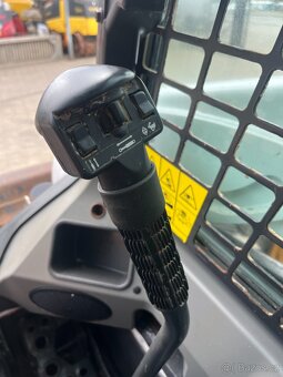 Nakladač smykovy Bobcat S530, nové pneumatiky UNC, CAT, - 17