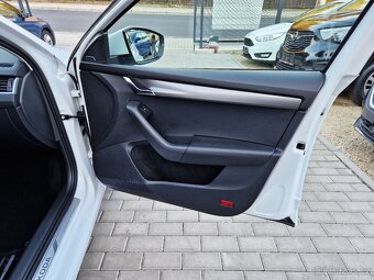 ŠKODA Octavia kombi, 2.0 TDi, r.v. 11/2019, plný servis - 17