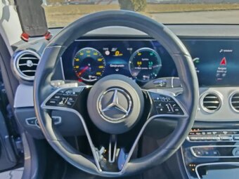 Mercedes-Benz Třídy E, E300de,Panorama,Tažné - 17