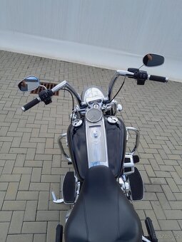 Harley Davidson ROAD KING - 17