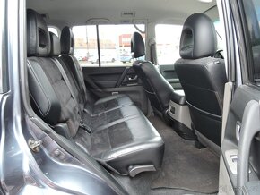 Mitsubishi Pajero 3,2 Di-D Aut. 4x4 Kůže 7.míst ČR 2006 - 17