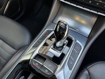 MG EHS PHEV Luxury 1.5 190kW AUT. 60tkm Virtual - Zálohováno - 17