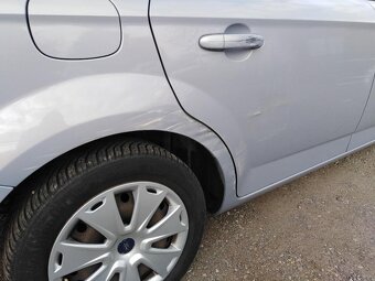 FORD MONDEO KOMBI 1,6i BENZIN 88 KW RV 2011,,,ZA 59000 KČ - 17