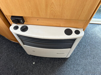 Knaus Südwind 450FU, MOVER, PŘEDSTAN, NOSIČ,SOLAR,VENTILATOR - 17