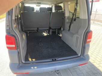 VW T5 Carawelle 2,0tdi 103kw DSG rok 2013 - 17