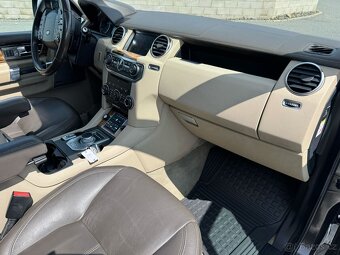 LAND ROVER DISCOVERY 3.0D HSE LUXURY 7 MÍST - 17