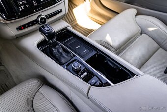 Volvo V90 CC D4 2.0L Cross Country Pro AWD A/T - 17