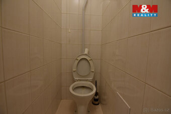 Pronájem bytu 4+1, 104 m², Jičín, ul. Valdštejnovo náměstí - 17