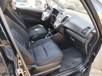 Hyundai ix20 1.4i 66 kW / r.v. 9/2011 / najeto 157.962km - 17