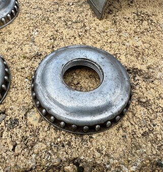 Jawa ČZ kyvacka, ČZ - matice krytu a kryt - 17