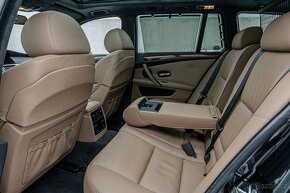 BMW M5 E61 Touring LCI /2007 / 63 800km - 17