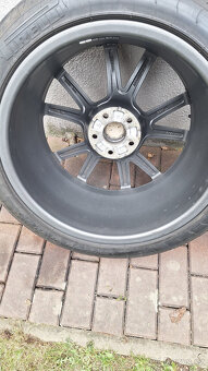 Audi originál R19 RS 9.0JX19H2 ET32 + Pirelli P-Zero 255/40 - 17