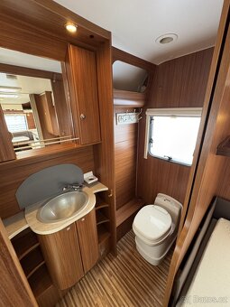 Adria Adora 542 UT ~ Dělené postele - 17