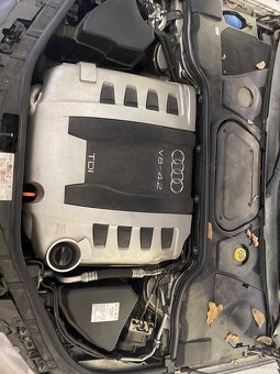 Audi A8 D3 (4E) 4.2 V8 TDI – 1. majiteľ, MAX výbava, celohli - 17