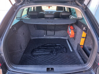 Škoda Octavia Com 2.0 TDi Scout - 17