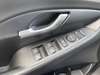 Hyundai i30 N-Line 1,5 T-GDI MHEV DCT - 17