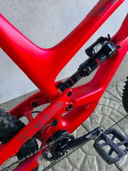 Horské kolo YT Capra CF Pro Carbon 29″ - 17