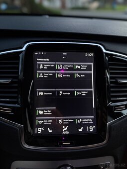 VOLVO XC90 MOMMENTUM D5 2.0D 165KW 4X4 - KOUPENO ČR - 17