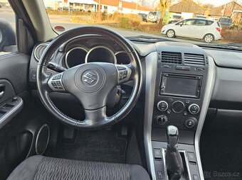 Suzuki Grand Vitara 2.4i Comfort benzín 124kw - 17