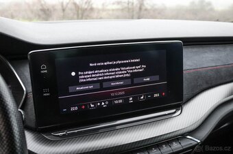 Škoda Octavia Combi 2.0 TDI RS DSG - 17