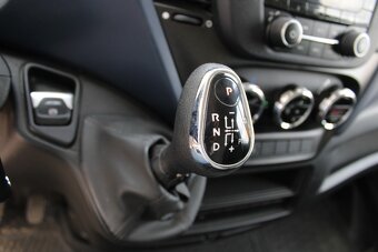 Iveco Daily, 35S180 3,0 L2H2 HiMatic+Led+Navi+Klima+Měchy - 17
