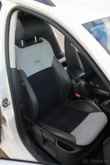 Prodám Škoda Octavia II facelift r.v. 2011 - 17