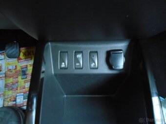 Dacia Spring, Electric 33 kW,NAVIG. 17300km 279 000 Kč - 17