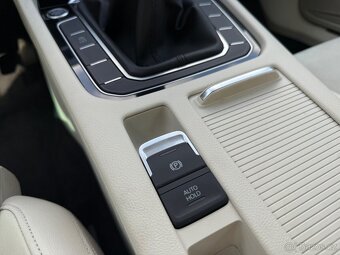 Volkswagen Passat, 2,0 TDI 110kW, ČR, 1.Maj., NAVI - 17