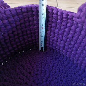 NOVÁ: Kabelka Tote Bag, crossbody, na rameno. Fialová nošená - 17