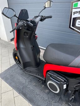 Elekroskútr Seat MÓ 125 rok 2021 řidičák B jako na auto - 17