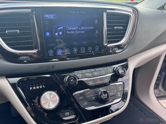 Chrysler Pacifica 3,6 Limited DVD 360 čočka 2017 DPH - 17