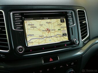 VW SHARAN 2.0 TDI 135KW 7MÍST DSG+F1 NAV ACC FRONT EL.BOČNÍ - 17