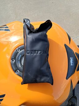 Honda CBR Fireblade 954 Repsol - 17