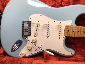 Fender Stratocaster, Yngwie Malmsteen, USA, Daphne blue, 199 - 17