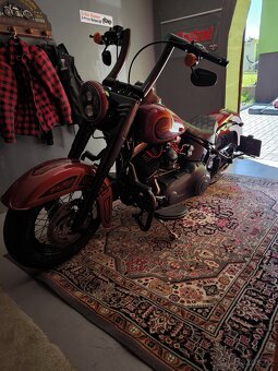 Harley-Davidson FLS Softail Slim S -Stavba - 17