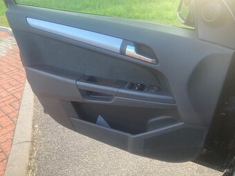 Opel Astra 1.7 cdti 74kw,2007, 1 Majitel, - 17