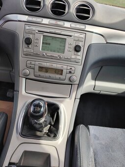 Prodám Ford S-Max 2.0TDCI 103Kw r.v.2006 tažné,panorama - 17