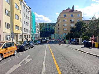 Stylový a světlý byt 3+1 v srdci Košíř – 83,5 m², poslední p - 17