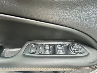 JEEP COMPASS 2.0D MJET 103KW 4x4 LIMITED-KŮŽE-Bi XENON-1Maj - 17