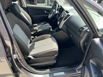 KIA VENGA 1,4i 66KW 1.MAJITEL 48000KM TEMPOMAT PARK.SENZORY - 17