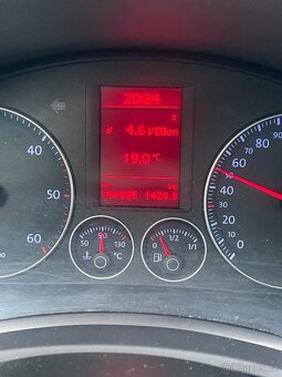 Volkswagen Golf V 2.0Tdi  103kw - 17