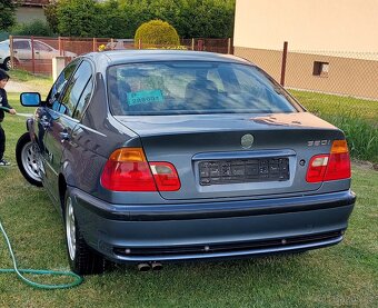 BMW 320 i - 17
