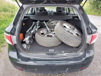Toyota Avensis, 1,8 16V 108kW   AUTO A/C   VÝHŘEV - 17
