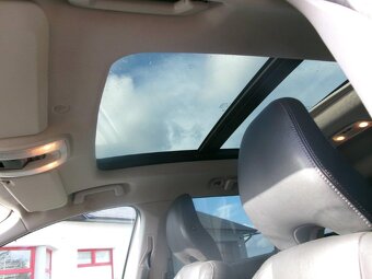 VOLVO XC60 2,4D4 Summum AWD Auto Pano Xen 2014 - 17
