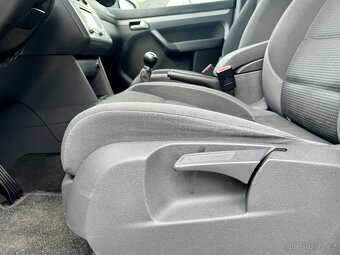 VW Touran 1.4 TSI 103kW 7 míst,Servis,Navi - 17