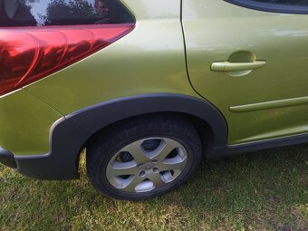 Peugeot 207 SW 1.4i 70 kW 69000Kč - 17