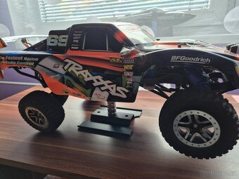 RC Traxxas Slash 2wd - 17